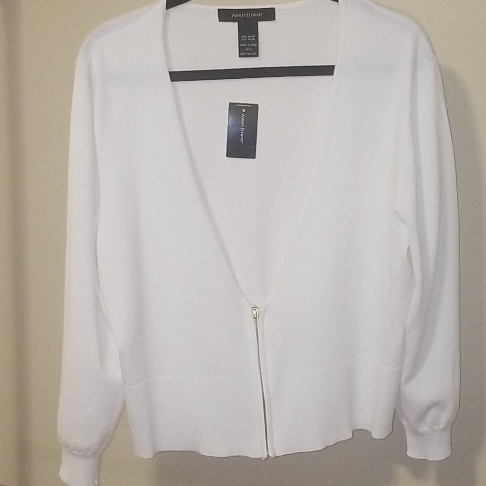 White cropped sweater